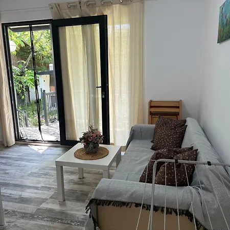 بيت للعطل Sea House 3 *